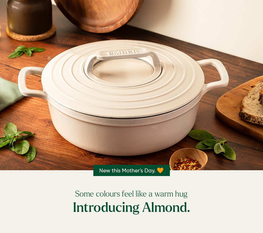 TitaniumClad™  Cast Iron Dutch Oven 27cm - Almond