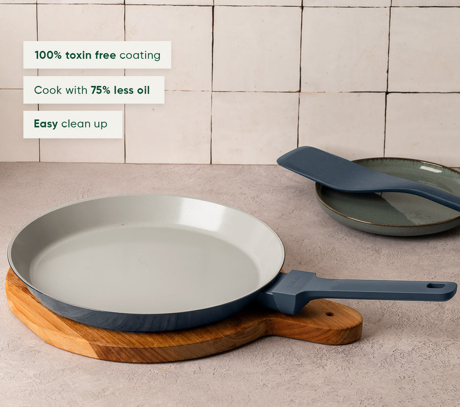 Flat Pan 28 cm - Nilgiri Blue